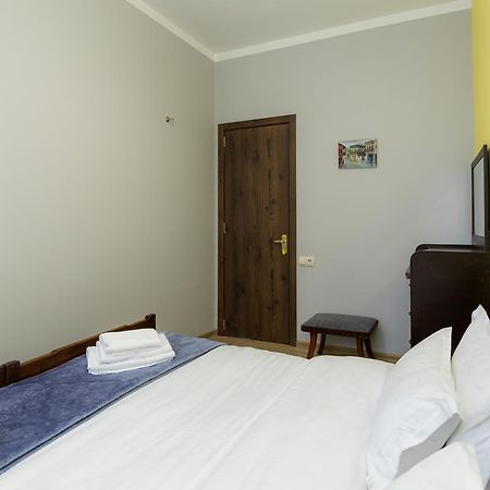 Big Family Guest House Tbilisi Buitenkant foto
