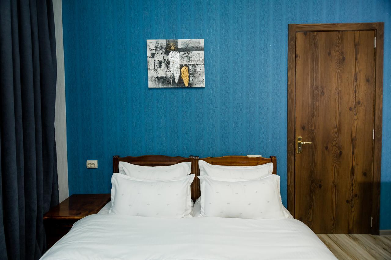 Big Family Guest House Tbilisi Buitenkant foto